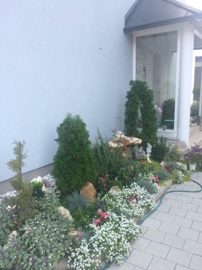 Studio Apartman Valentina Velika Mlaka Bagian luar foto