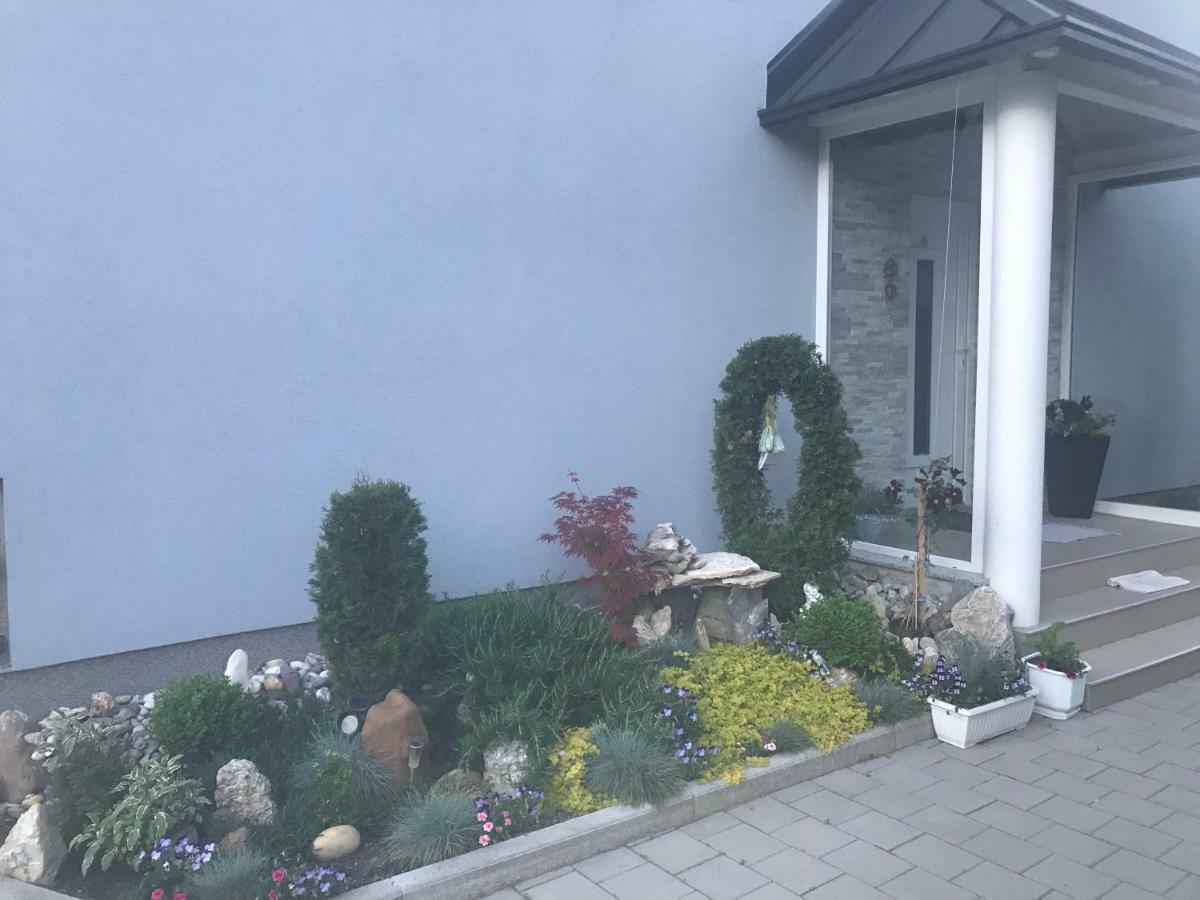Studio Apartman Valentina Velika Mlaka Bagian luar foto